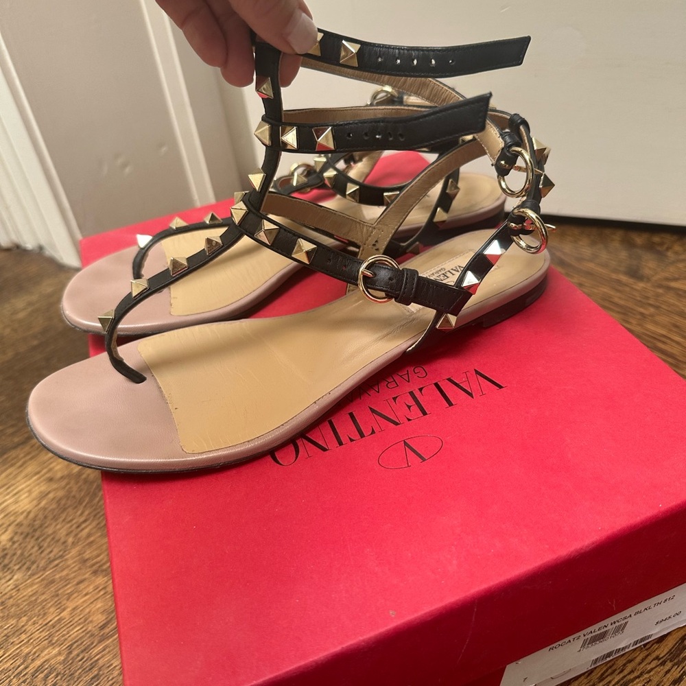 Valentino Garavani flat rock stud sandal - Picture 3 of 6